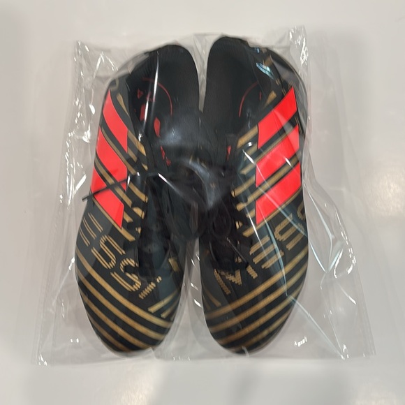 ✨Like New✨Adidas Messi Nemeziz Black,Gold Soccer Cleats with Red Accents,Outdoor - Picture 9 of 9